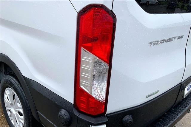 2024 Ford Transit Passenger Wagon 350 XLT