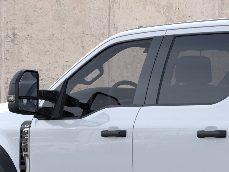 2026 Ford Super Duty F-550 DRW XLT