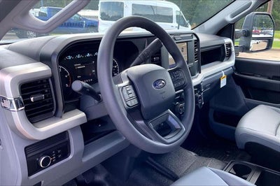 2027 Ford Super Duty F-350 SRW XL