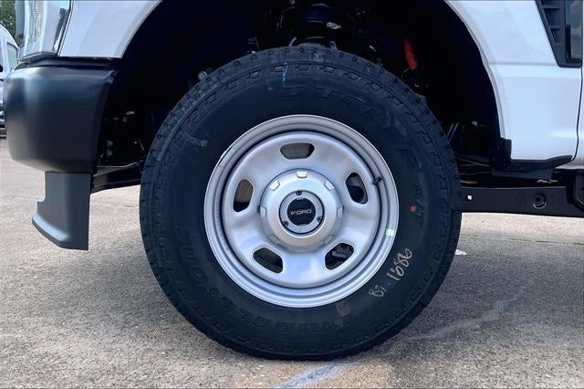 2027 Ford Super Duty F-350 SRW XL
