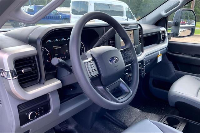 2027 Ford Super Duty F-350 SRW XL