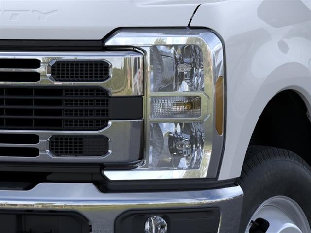 2026 Ford Super Duty F-350 DRW 4WD CREW 179"