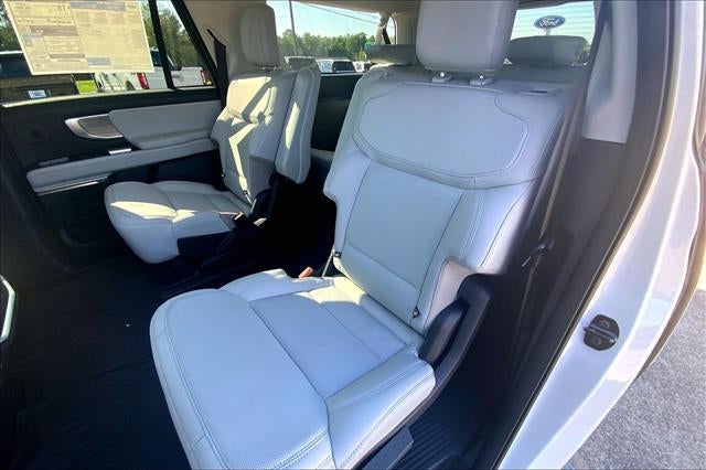 2027 Ford Expedition Max 4DR 4WD PLATINUM