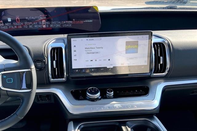2027 Ford Expedition Max 4DR 4WD PLATINUM