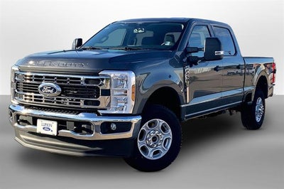 2027 Ford Super Duty F-250 SRW XLT