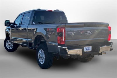2027 Ford Super Duty F-250 SRW XLT