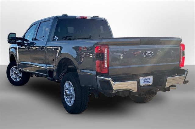 2027 Ford Super Duty F-250 SRW XLT