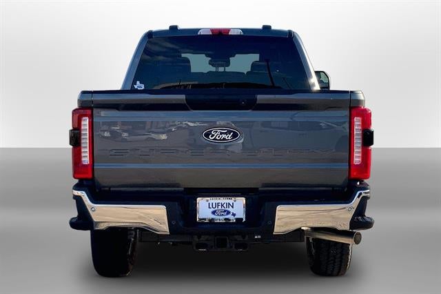 2027 Ford Super Duty F-250 SRW XLT