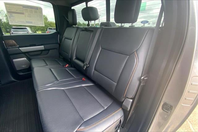 2027 Ford Super Duty F-250 SRW LARIAT