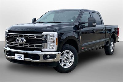 2027 Ford Super Duty F-350 SRW XLT
