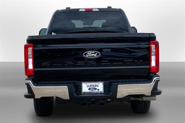 2027 Ford Super Duty F-350 SRW XLT