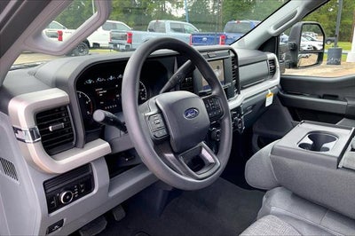 2027 Ford Super Duty F-350 SRW XLT