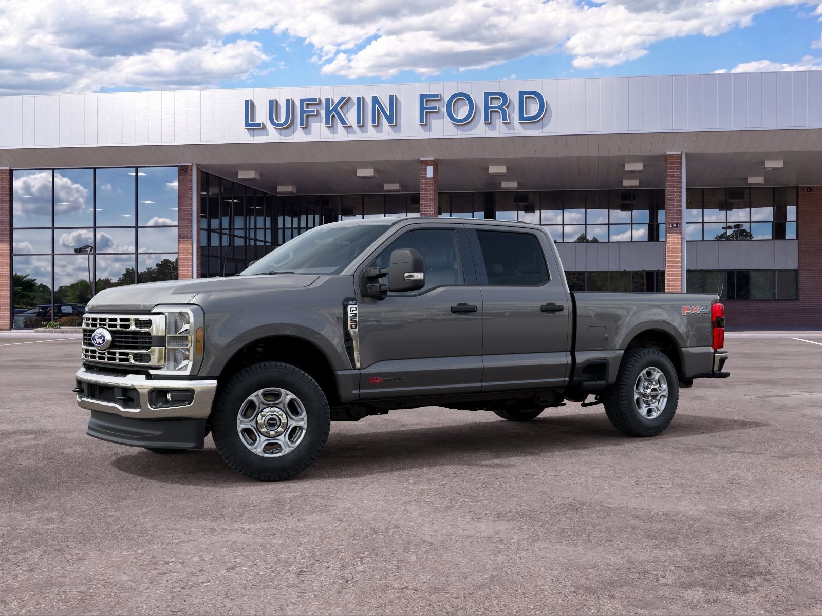 2027 Ford Super Duty F-350 SRW XLT