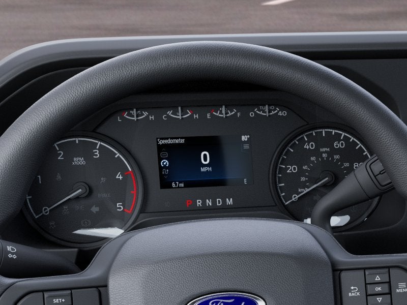 2027 Ford Super Duty F-350 SRW XLT