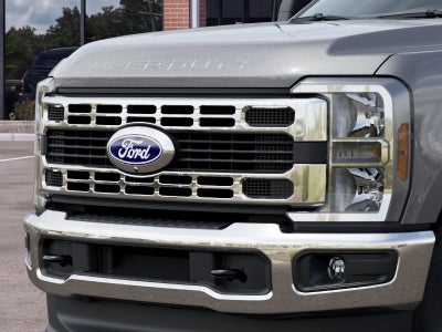 2027 Ford Super Duty F-350 SRW XLT