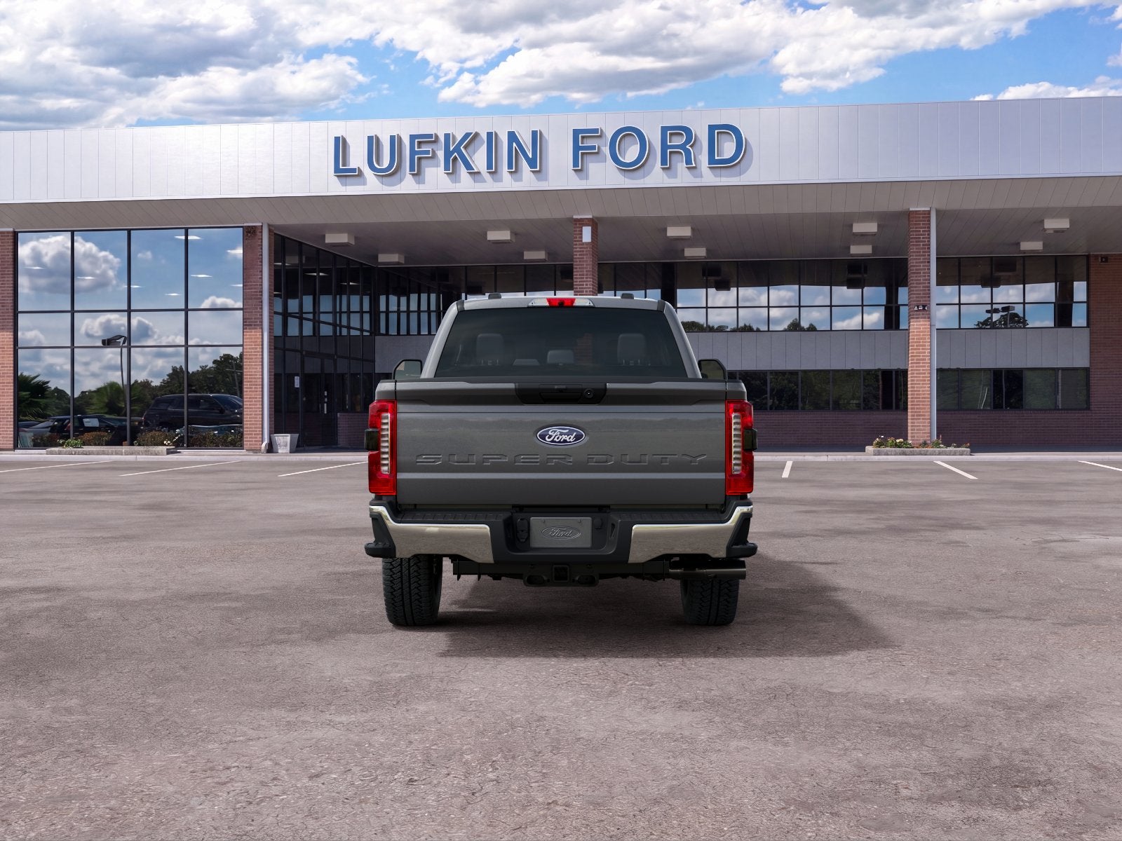 2027 Ford Super Duty F-350 SRW XLT