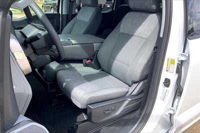 2027 Ford Super Duty F-350 SRW XLT