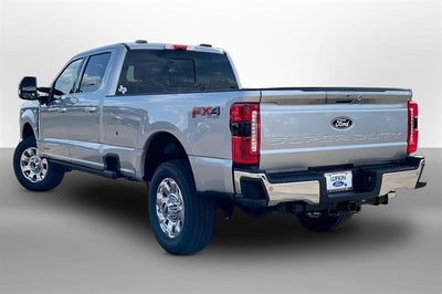 2027 Ford Super Duty F-350 SRW LARIAT