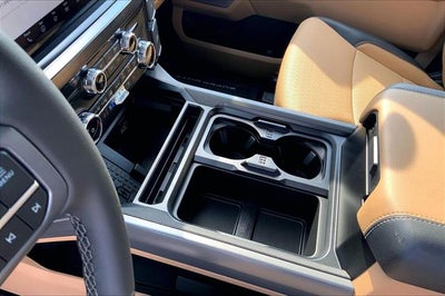 2027 Ford Super Duty F-350 SRW LARIAT