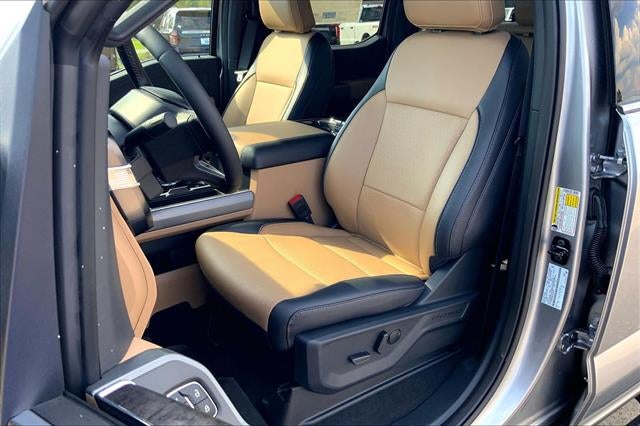 2027 Ford Super Duty F-350 SRW LARIAT