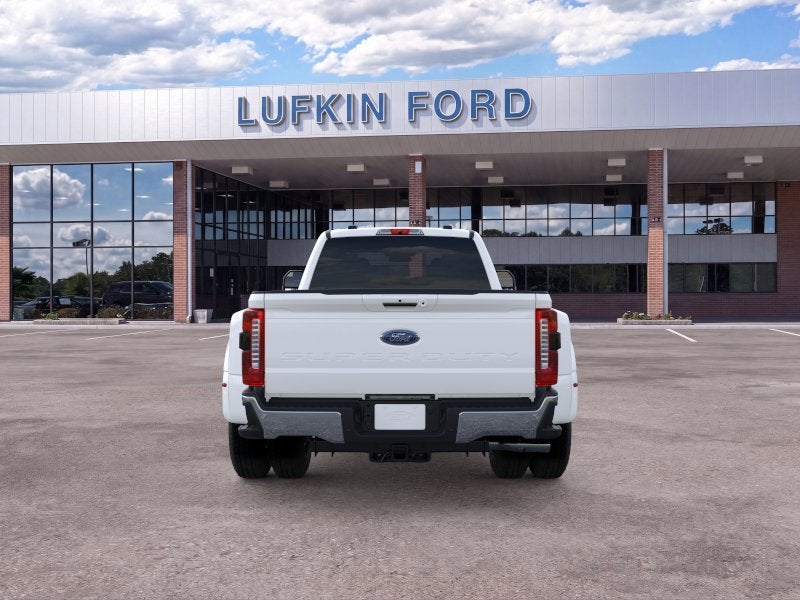 2026 Ford Super Duty F-350 DRW LARIAT