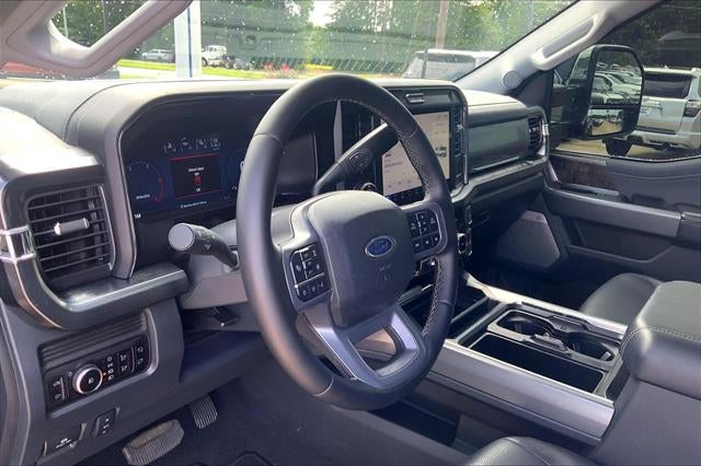 2025 Ford Super Duty F-350 DRW Lariat