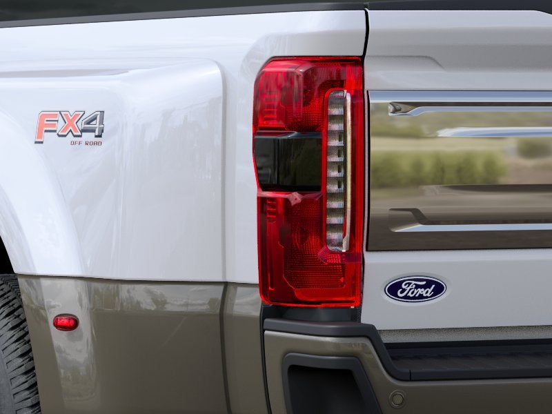 2027 Ford Super Duty F-350 DRW King Ranch