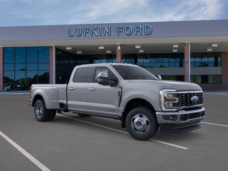 2026 Ford Super Duty F-350 DRW LARIAT
