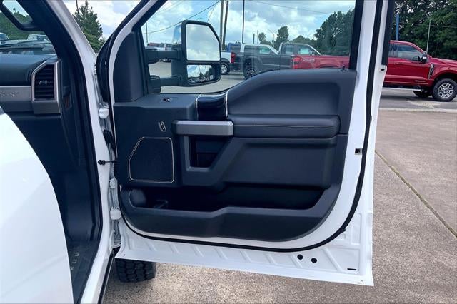 2022 Ford Super Duty F-450 DRW Platinum