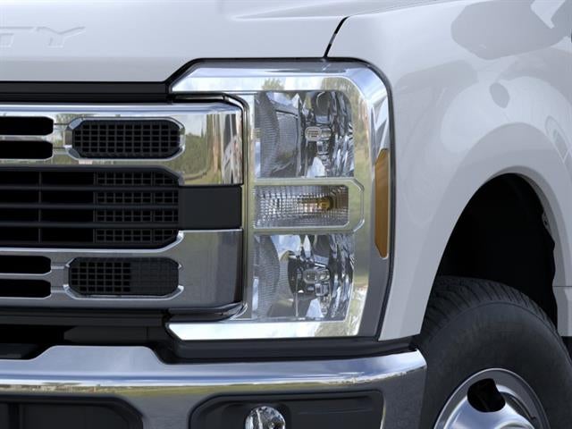 2026 Ford Super Duty F-350 DRW XLT