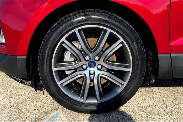 2021 Ford Edge Titanium