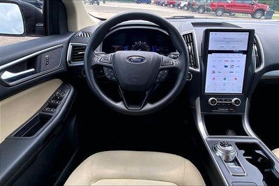 2023 Ford Edge SE