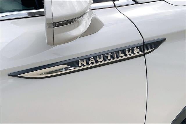 2022 Lincoln Nautilus Standard