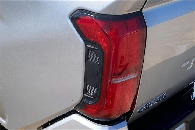 2025 Toyota Tacoma 4WD SR5