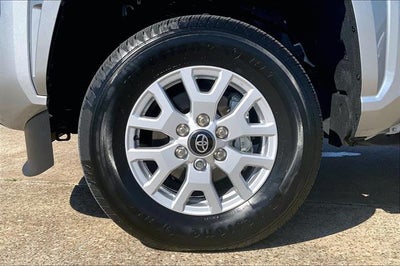 2025 Toyota Tacoma 4WD SR5