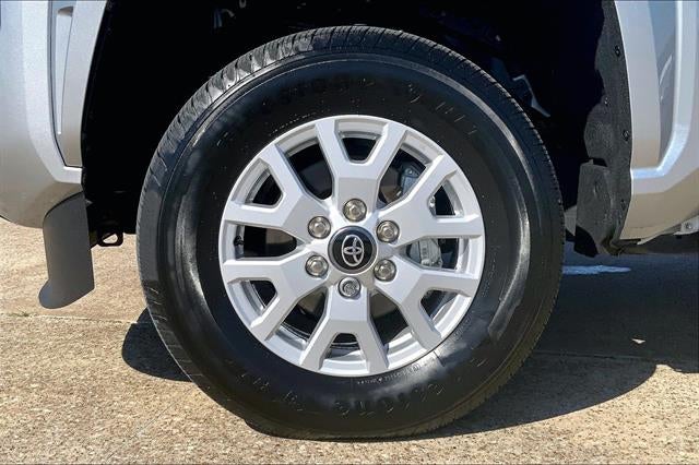 2025 Toyota Tacoma 4WD SR5