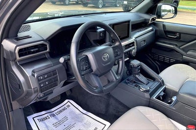 2025 Toyota Tacoma 4WD SR5