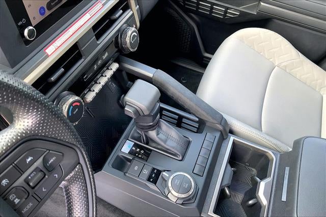 2025 Toyota Tacoma 4WD SR5