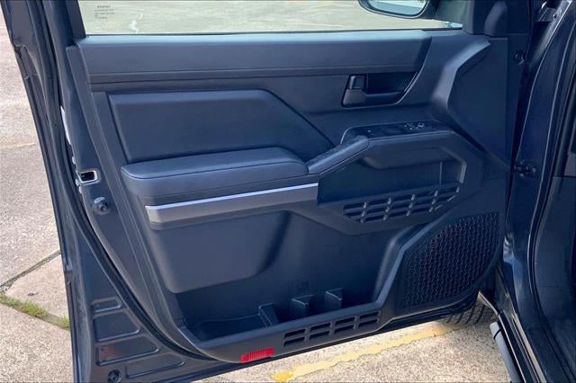 2025 Toyota Tacoma 4WD SR5