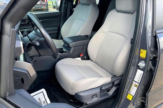 2025 Toyota Tacoma 4WD SR5