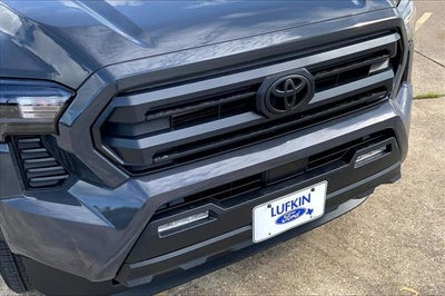 2025 Toyota Tacoma 4WD SR5