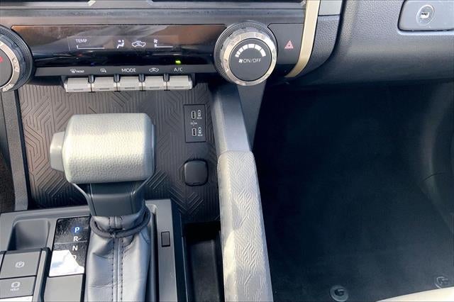 2025 Toyota Tacoma 4WD SR5