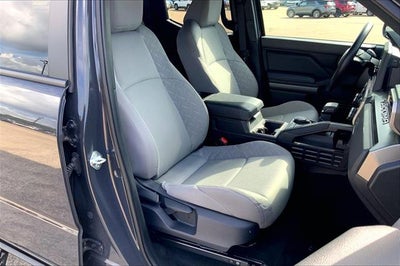 2025 Toyota Tacoma 4WD SR5
