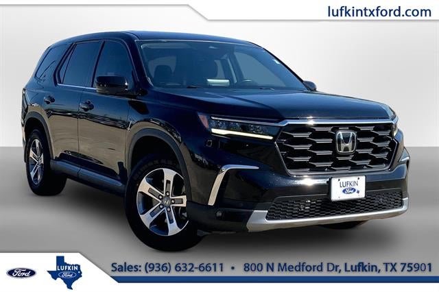 2023 Honda Pilot EX-L w/Rear Captain's Chairs