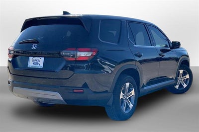2023 Honda Pilot EX-L w/Rear Captain's Chairs