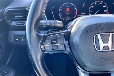 2023 Honda Pilot EX-L w/Rear Captain's Chairs