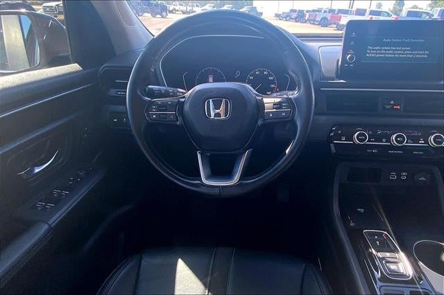 2023 Honda Pilot EX-L w/Rear Captain's Chairs