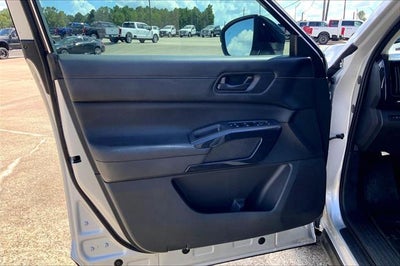 2024 Nissan Pathfinder S