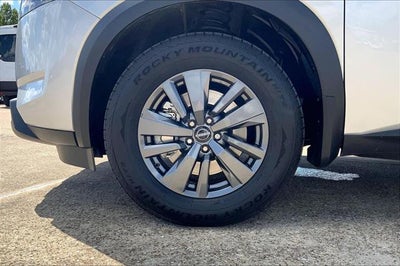 2024 Nissan Pathfinder S