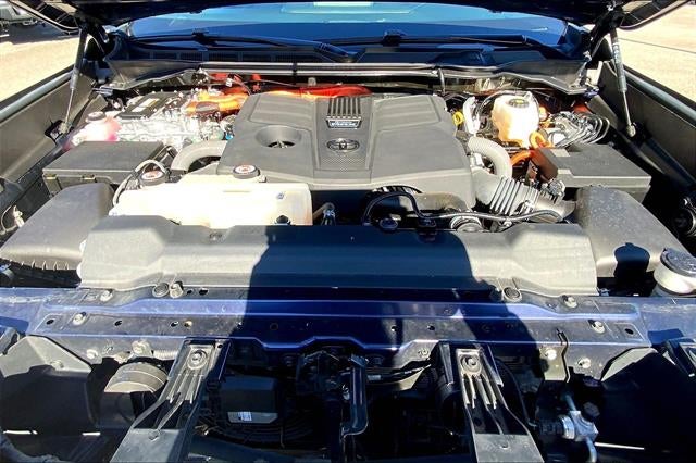 2024 Toyota Sequoia SR5